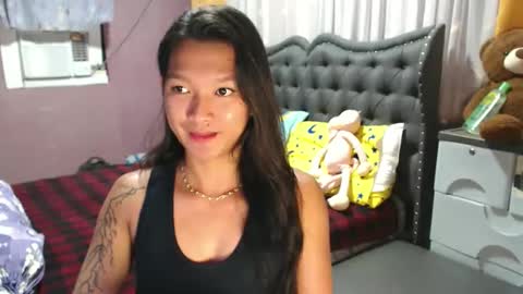 Snapshot of urasian_newra chatting on 23, 4, 2026 NEWRA ALLISON online show from 23, 4, 2026