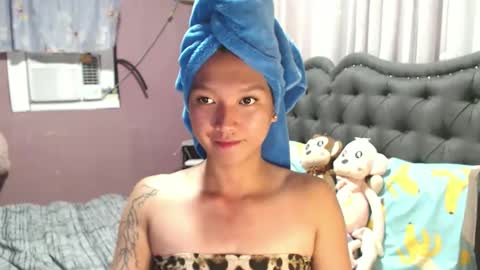 Snapshot of urasian_newra chatting on 5, 5, 2026 NEWRA ALLISON online show from 5, 5, 2026