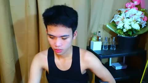 Snapshot of urasiancumboix2 chatting on 22, 10, 2025 urasiancumboix2 online show from 22, 10, 2025