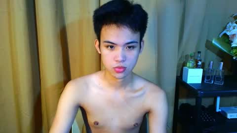 Snapshot of urasiancumboix2 chatting on 22, 10, 2025 urasiancumboix2 online show from 22, 10, 2025