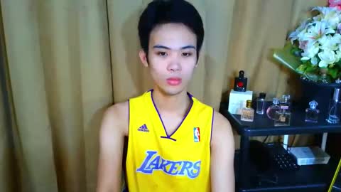 Snapshot of urasiancumboix2 chatting on 18, 11, 2025 urasiancumboix2 online show from 18, 11, 2025