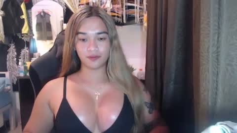 Snapshot of urasiandreamgirlxxx chatting on 10, 2, 2025 jess online show from 10, 2, 2025