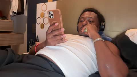 Snapshot of urbandick5 chatting on 2, 7, 2026 urbandick5 online show from 2, 7, 2026