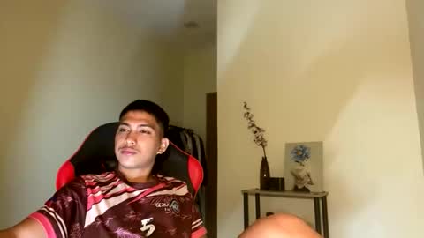 Snapshot of urcuteguy_jhonx chatting on 18, 2, 2026 Dannie online show from 18, 2, 2026