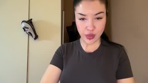 Snapshot of urdevilbaby chatting on 29, 10, 2025 Margo online show from 29, 10, 2025