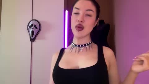 Snapshot of urdevilbaby chatting on 31, 10, 2025 Margo online show from 31, 10, 2025