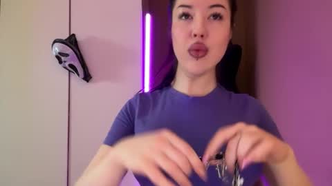 Snapshot of urdevilbaby chatting on 3, 11, 2025 Margo online show from 3, 11, 2025