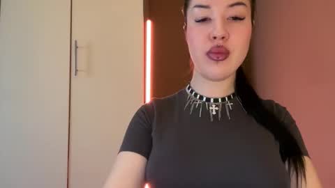 Snapshot of urdevilbaby chatting on 15, 11, 2025 Margo online show from 15, 11, 2025