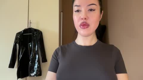 Snapshot of urdevilbaby chatting on 28, 11, 2025 Margo online show from 28, 11, 2025