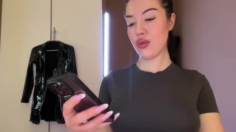 Snapshot of urdevilbaby chatting on 2, 12, 2025 Margo online show from 2, 12, 2025