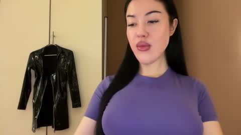 Snapshot of urdevilbaby chatting on 15, 12, 2025 Margo online show from 15, 12, 2025