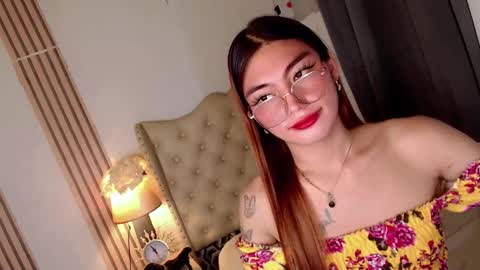 Snapshot of urdream_bride chatting on 1, 2, 2025 urdream_bride online show from 1, 2, 2025