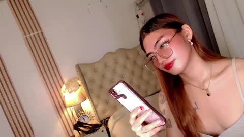 Snapshot of urdream_bride chatting on 1, 2, 2025 urdream_bride online show from 1, 2, 2025