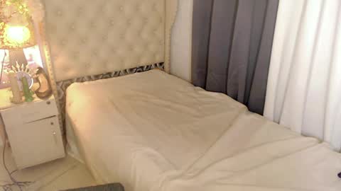 Snapshot of urdream_bride chatting on 27, 2, 2025 urdream_bride online show from 27, 2, 2025