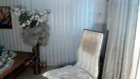 Snapshot of urdreamboy_doms chatting on 2, 4, 2026 urdreamboy_doms online show from 2, 4, 2026