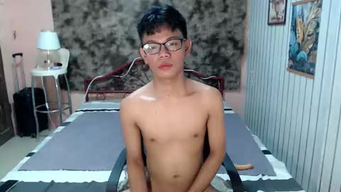 Snapshot of urdreamboy_doms chatting on 29, 4, 2026 urdreamboy_doms online show from 29, 4, 2026