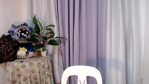 Trixie online show from 8, 2, 2025