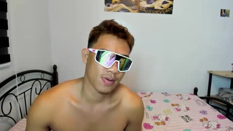 urfucker_vinz online show from 2, 6, 2026