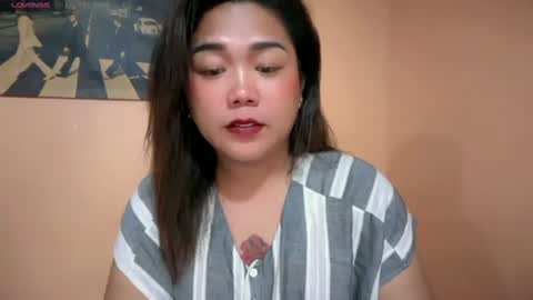 Snapshot of urgirl_dimple chatting on 12, 7, 2026 Dimple online show from 12, 7, 2026