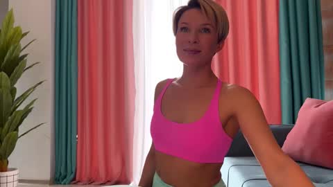 Jenny online show from 6, 11, 2025