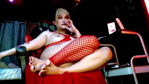 Snapshot of urgoddesstrixiecumss chatting on 26, 3, 2026 Miss Trixie online show from 26, 3, 2026