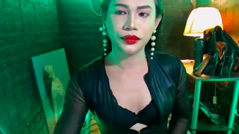 queen norelle online show from 6, 2, 2025