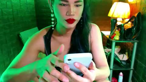 Snapshot of urhardcockqueenxxx chatting on 27, 4, 2026 queen norelle online show from 27, 4, 2026