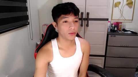Snapshot of urhotethanxx chatting on 15, 5, 2026 Ethan online show from 15, 5, 2026