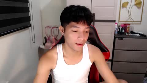 Snapshot of urhotethanxx chatting on 16, 5, 2026 Ethan online show from 16, 5, 2026