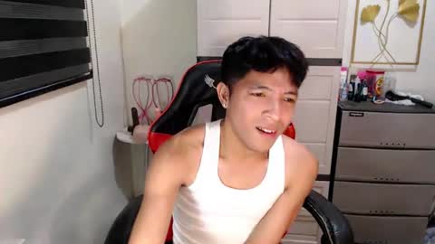 Snapshot of urhotethanxx chatting on 16, 5, 2026 Ethan online show from 16, 5, 2026