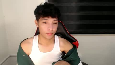 Snapshot of urhotethanxx chatting on 28, 5, 2026 Ethan online show from 28, 5, 2026