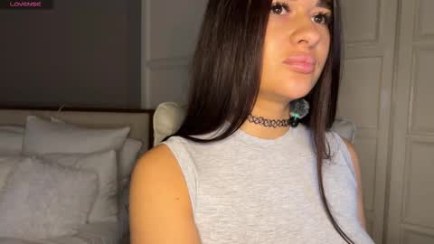 Snapshot of urlillshy chatting on 20, 10, 2025 Kristina online show from 20, 10, 2025