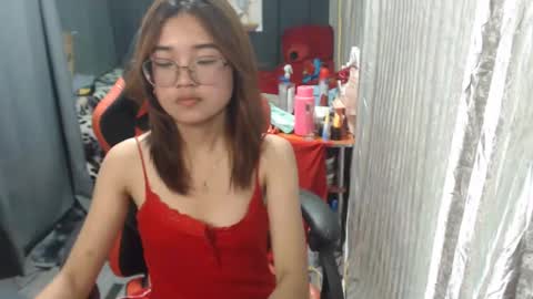 urlovelychinita online show from 30, 1, 2025