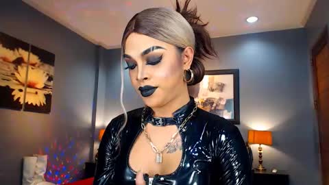 UrMajestyTyra online show from 2, 2, 2025