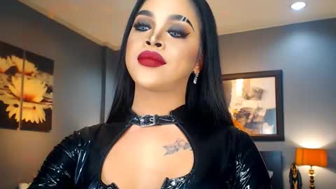 UrMajestyTyra online show from 5, 3, 2025