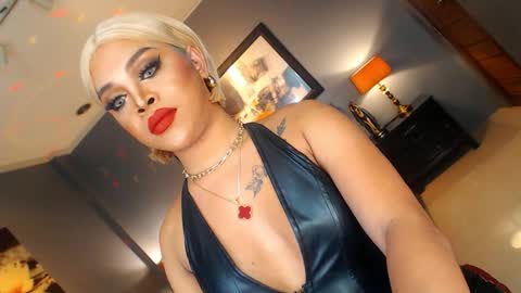 UrMajestyTyra online show from 17, 1, 2026