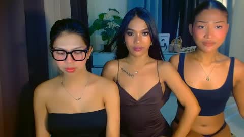 Snapshot of urmistress_sanya chatting on 20, 4, 2026 ur fave sanya online show from 20, 4, 2026