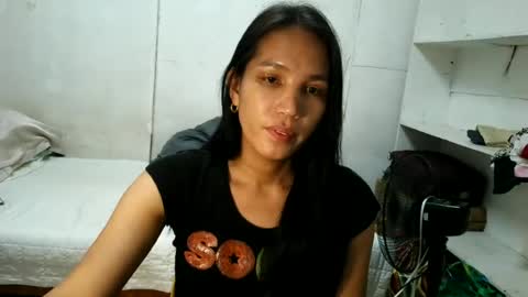 Snapshot of urpinaylovelyjuliaxxx chatting on 19, 6, 2026 queen julia not into CHEAPGUY online show from 19, 6, 2026