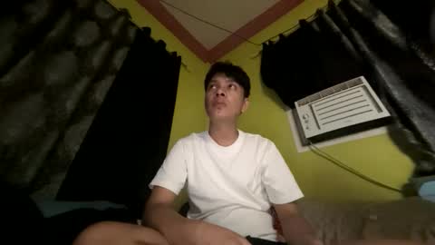 Snapshot of urpinoyasianx chatting on 5, 6, 2026 Mel online show from 5, 6, 2026