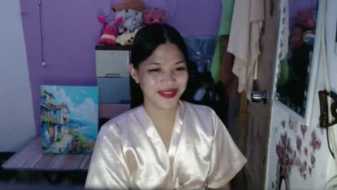 Snapshot of urpreciouspinayxxx chatting on 5, 3, 2026 hi im kim online show from 5, 3, 2026