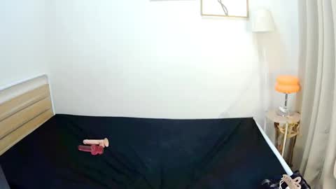 urqueenofhumiliation online show from 25, 4, 2026