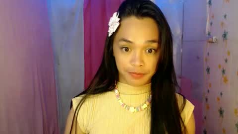 Snapshot of ursexy_debra chatting on 19, 4, 2026 TYRA online show from 19, 4, 2026