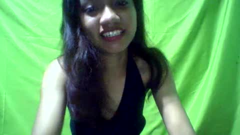 Snapshot of ursexydoll18 chatting on 11, 1, 2025 Darlyn room online show from 11, 1, 2025