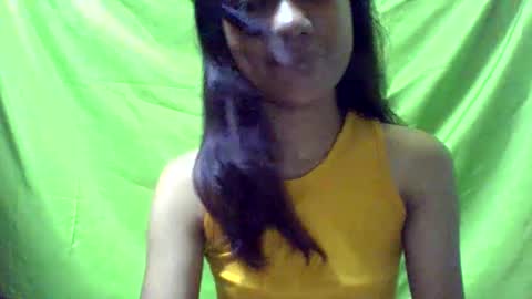 Snapshot of ursexydoll18 chatting on 13, 1, 2025 Darlyn room online show from 13, 1, 2025