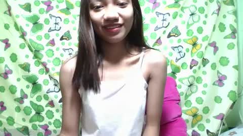 Snapshot of ursexydoll18 chatting on 24, 2, 2025 Darlyn room online show from 24, 2, 2025