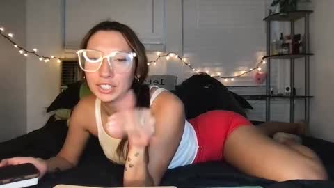 Snapshot of ursweetestlilly chatting on 27, 9, 2025 Lily online show from 27, 9, 2025