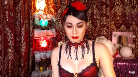 Snapshot of urtimelessbeauty chatting on 27, 6, 2026 Merca online show from 27, 6, 2026