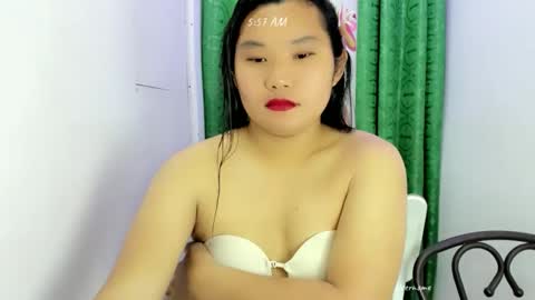 Snapshot of urwildpinayxxx chatting on 5, 10, 2025 melody online show from 5, 10, 2025