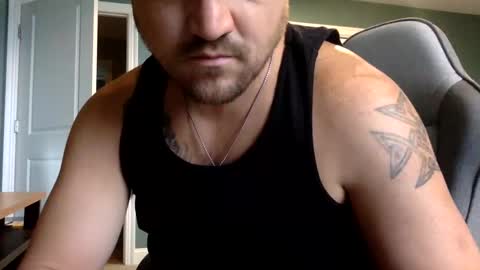 Snapshot of usamalemgj chatting on 8, 11, 2025 JayDee20420 online show from 8, 11, 2025