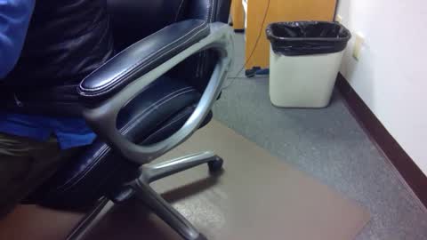 Snapshot of useemie chatting on 6, 1, 2025 useemie online show from 6, 1, 2025